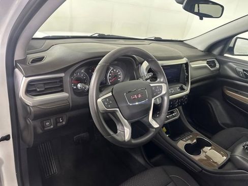 Used 2021 GMC Acadia SLE image 13