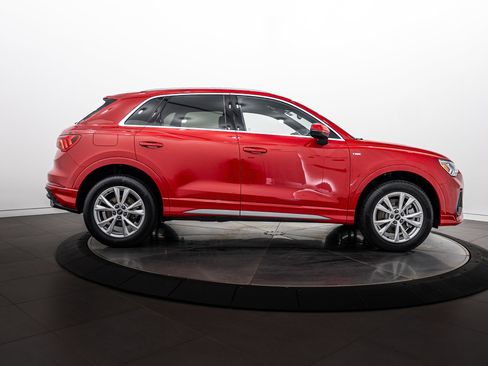 Used 2025 Audi Q3 2.0T Premium Plus w/ Premium Plus Package AWD/4WD image 3
