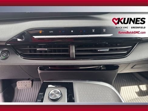 New 2026 Buick Enclave Sport Touring w/ LPO, Floor Liner Package image 30