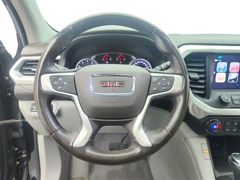 Used 2018 GMC Acadia SLT image 15