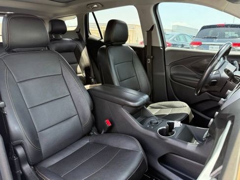 Used 2021 GMC Terrain SLT w/ Infotainment Package II AWD/4WD image 10