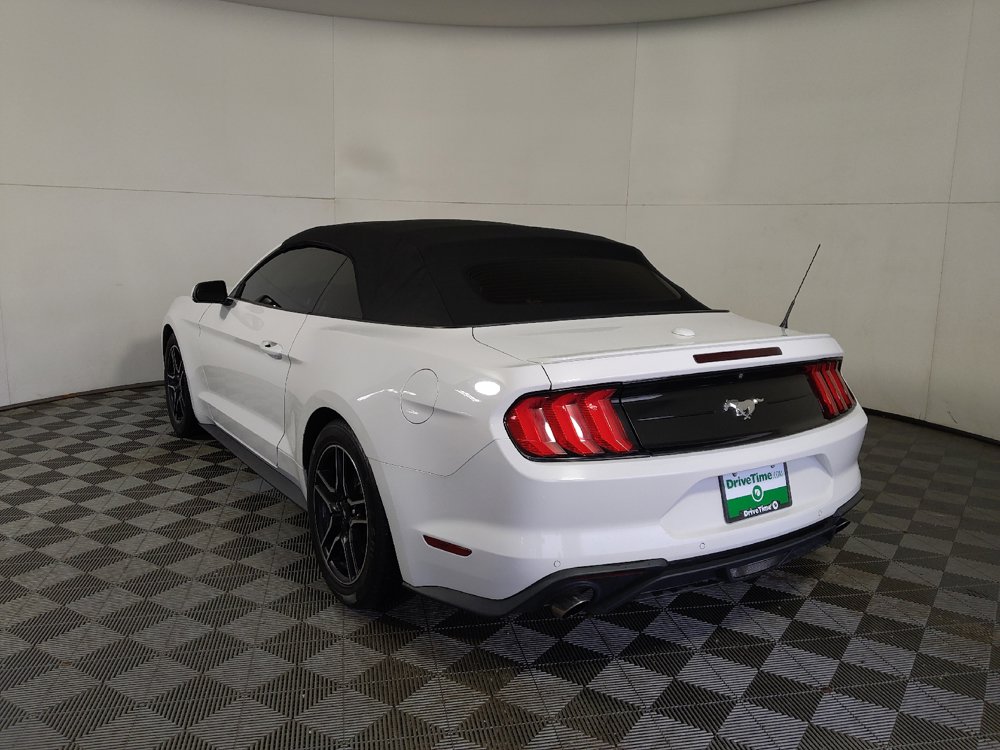 Used 2021 Ford Mustang Premium RWD image 5