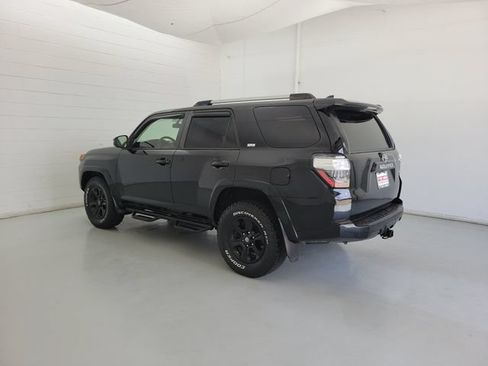 Used 2019 Toyota 4Runner SR5 RWD image 7