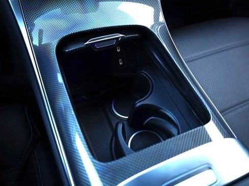 Certified 2025 Mercedes-Benz GLC 300 image 24