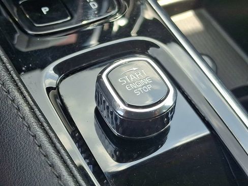 Used 2023 Volvo S90 B6 Plus AWD/4WD image 25