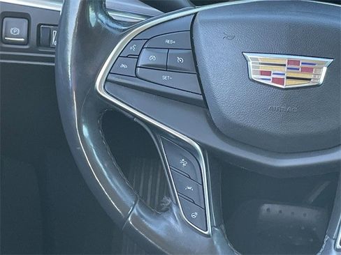Used 2018 Cadillac XT5 Luxury w/ Driver Awareness Package image 14