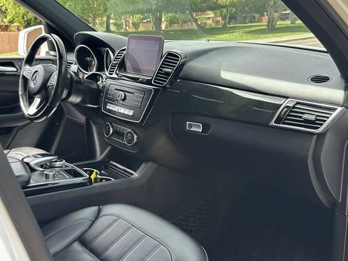 Used 2018 Mercedes-Benz GLE 350 w/ Premium 1 Package image 33