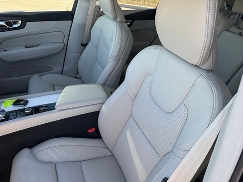 New 2026 Volvo XC60 T8 Ultra w/ Protection Package Premier image 20