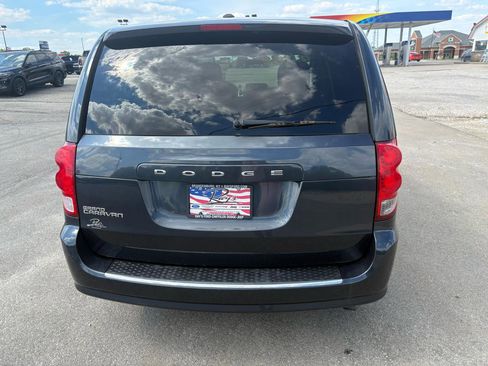 Used 2014 Dodge Grand Caravan SE w/ Quick Order Package 29E SE FWD image 4