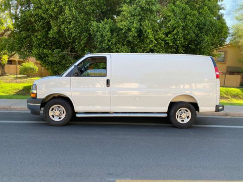 Used 2025 Chevrolet Express 2500 w/ Driver Convenience Package RWD image 54