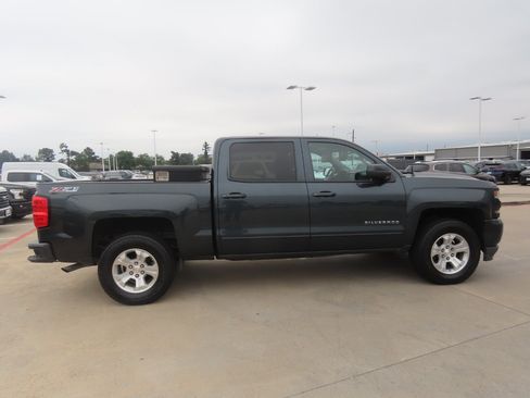 Used 2017 Chevrolet Silverado 1500 LT w/ All Star Edition AWD/4WD image 10