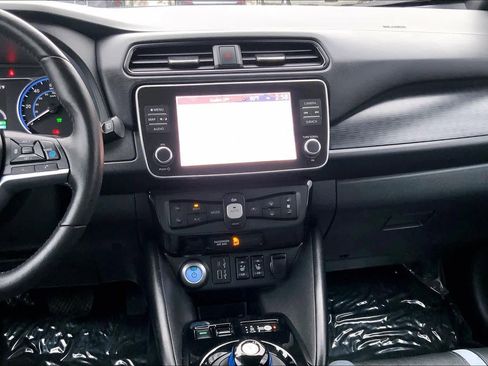 Used 2021 Nissan Leaf SL Plus image 6