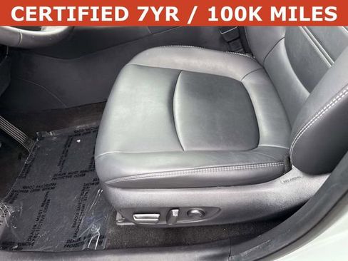 Used 2021 Toyota RAV4 XLE Premium w/ Carpet Mat Package (TMS) FWD image 15