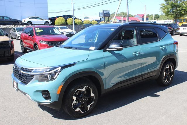 Used 2026 Kia Seltos S AWD/4WD image 2