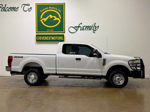 Used 2021 Ford F250 XLT AWD/4WD image 9