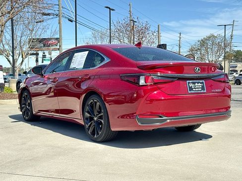 Used 2023 Lexus ES 300h F Sport image 6