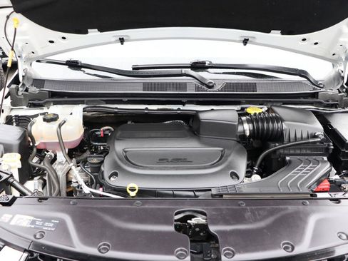 Used 2024 Chrysler Pacifica Touring-L FWD image 57