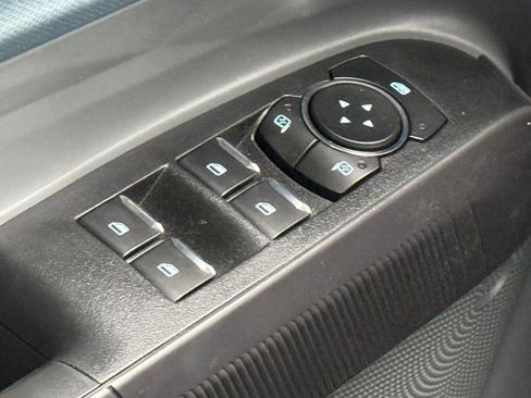 New 2025 Ford Maverick XL image 34