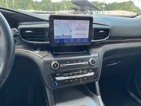 Used 2020 Ford Explorer Limited image 9