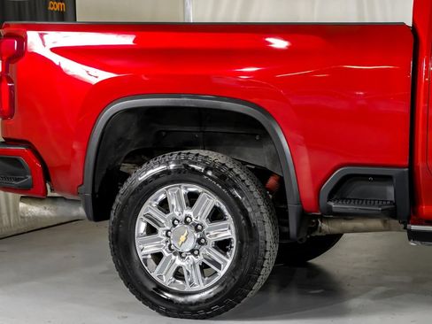 Used 2024 Chevrolet Silverado 2500 High Country w/ Technology Package AWD/4WD image 6