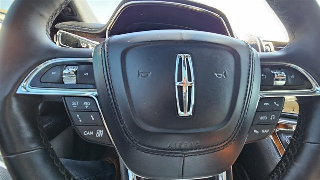 Used 2018 Lincoln Continental Reserve w/ Luxury Package AWD/4WD image 11