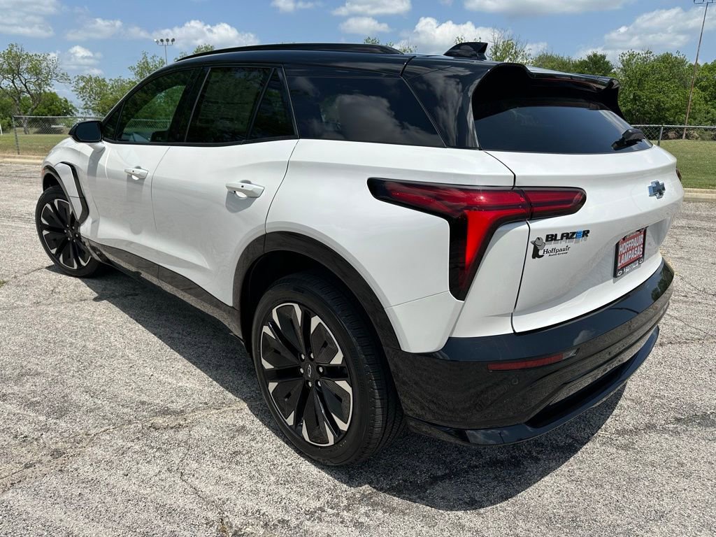 New 2025 Chevrolet Blazer EV RS RWD image 8