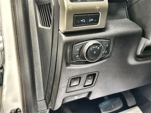 Used 2021 Ford F250 Lariat image 16