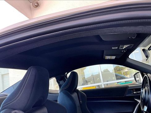 Used 2017 Toyota 86 RWD image 26