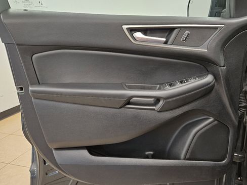 Used 2022 Ford Edge SEL w/ Convenience Package image 12