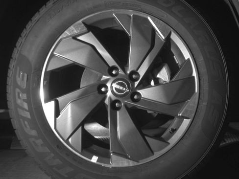 Used 2025 Nissan Rogue SV FWD image 16