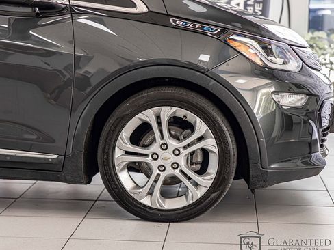 Used 2020 Chevrolet Bolt LT FWD image 11
