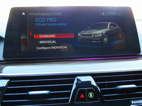 Used 2018 BMW 530i RWD image 25