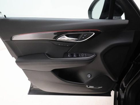 Certified 2025 Buick Envision Preferred image 8