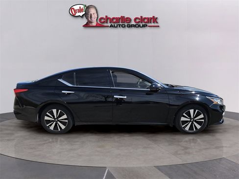 Used 2020 Nissan Altima 2.5 SV image 7