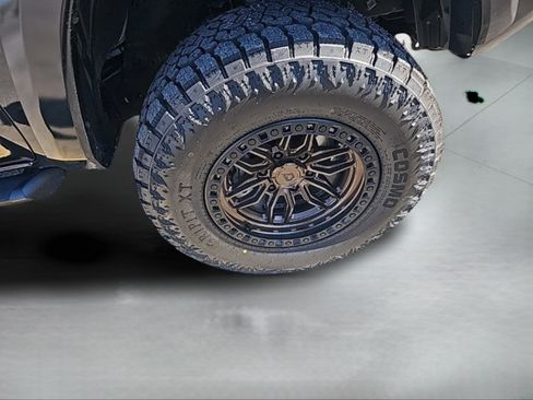 Used 2022 Toyota Tacoma Limited image 16