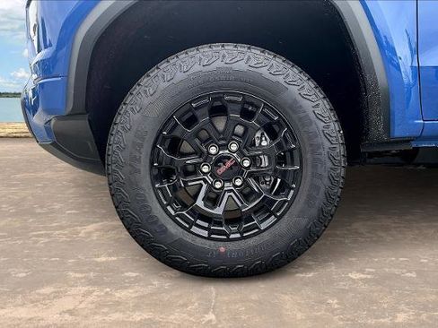 New 2026 GMC Canyon Elevation w/ Convenience Package image 11