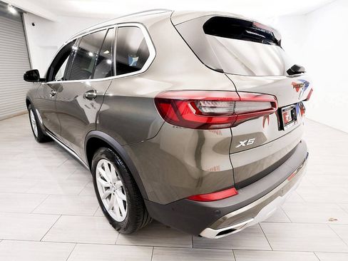 Used 2023 BMW X5 xDrive40i w/ Premium Package AWD/4WD image 3