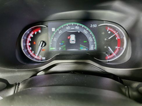 Certified 2025 Toyota RAV4 XLE w/ Convenience Package FWD image 19