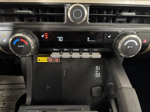 Used 2025 Toyota Tacoma TRD Off-Road w/ TRD Off Road Upgrade Package AWD/4WD image 16