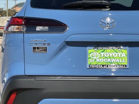 Used 2026 Toyota Corolla Cross LE image 5