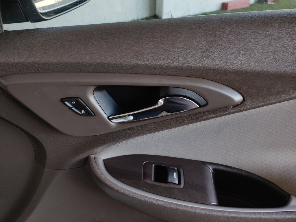 Used 2020 Chevrolet Malibu LS FWD image 12