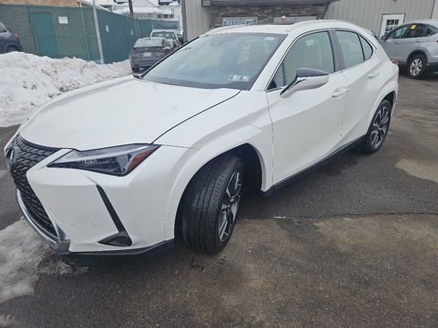 Used 2024 Lexus UX 250h AWD w/ Premium Package image 7