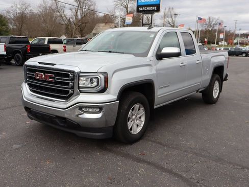 Used 2017 GMC Sierra 1500 SLE w/ SLE Value Package image 29
