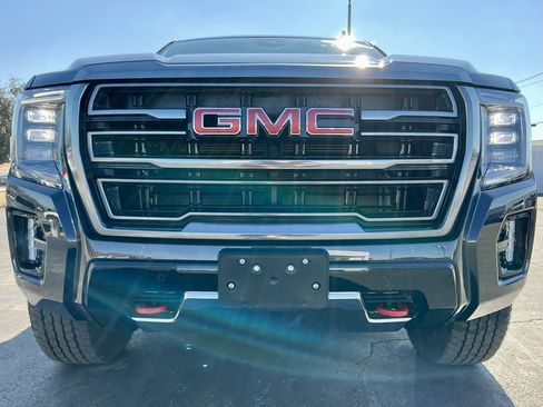 Used 2023 GMC Yukon AT4 image 9