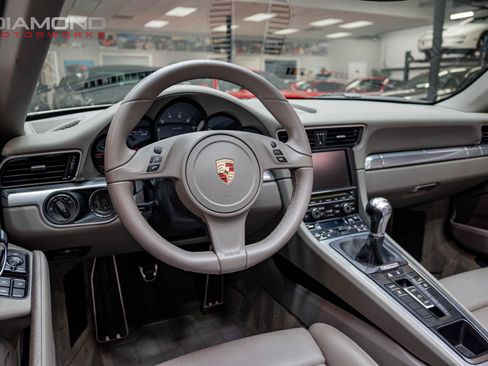 Used 2013 Porsche 911 Carrera w/ Bose Audio Pkg RWD image 19