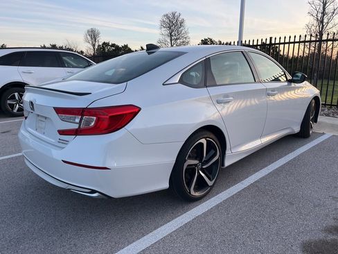 Used 2022 Honda Accord Sport image 3