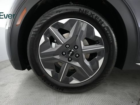 Used 2025 Kia EV6 Light RWD image 19