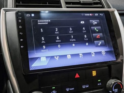 Used 2017 Toyota Camry SE image 36