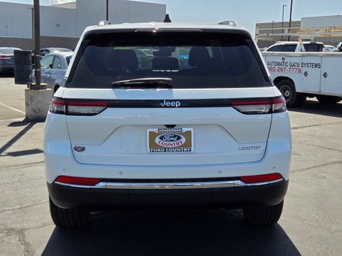 Used 2023 Jeep Grand Cherokee Limited RWD image 5