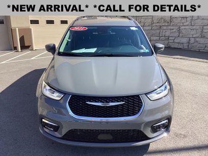 Used 2021 Chrysler Pacifica Touring-L w/ Premium & Safety Sphere Group